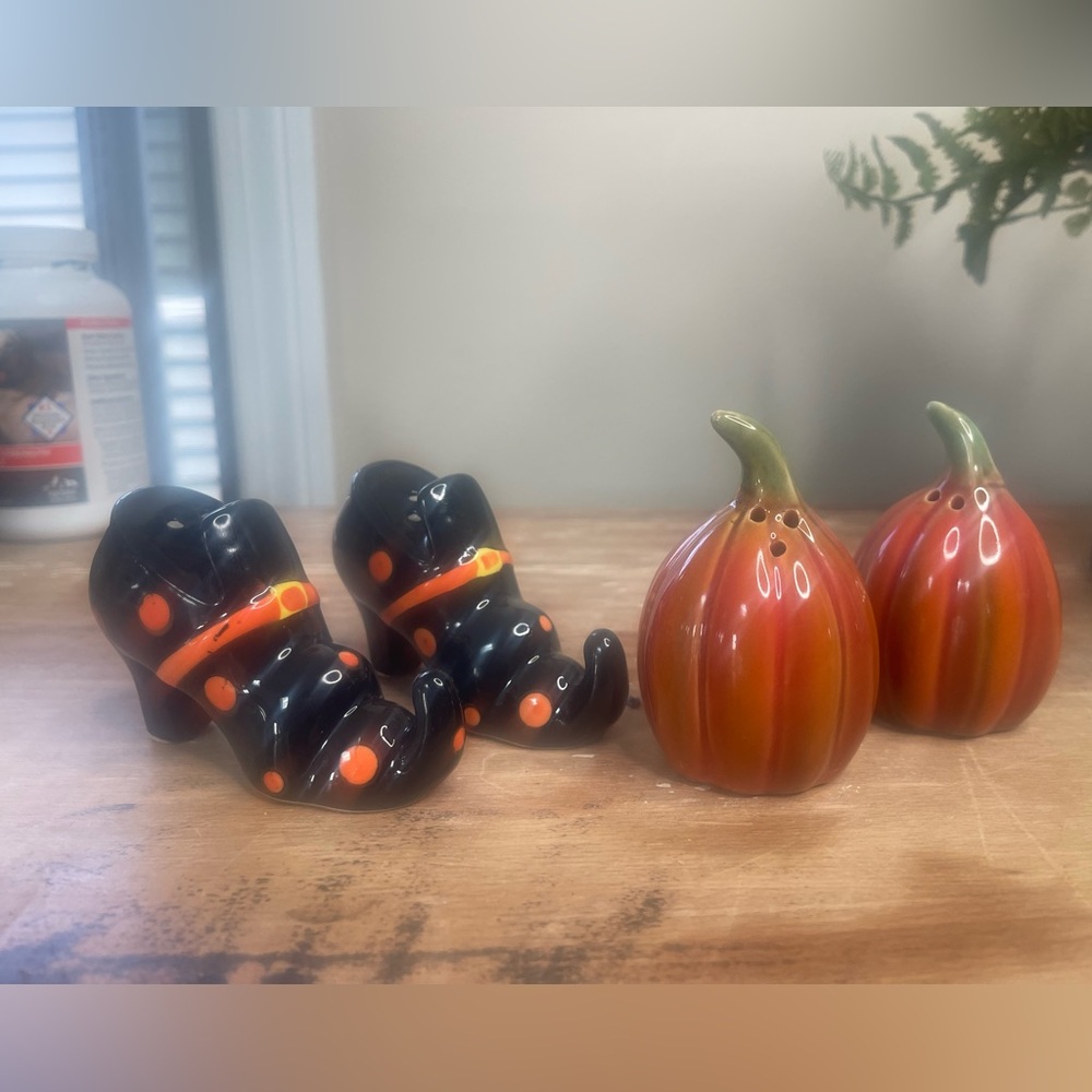 2 sets of fall/halloween salt and pepper shakers